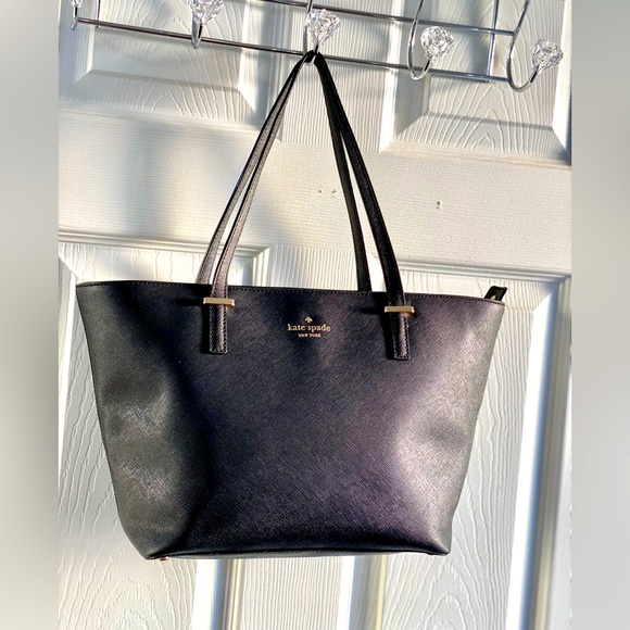 kate spade Handbags - Kate Spade SOLD SOLD